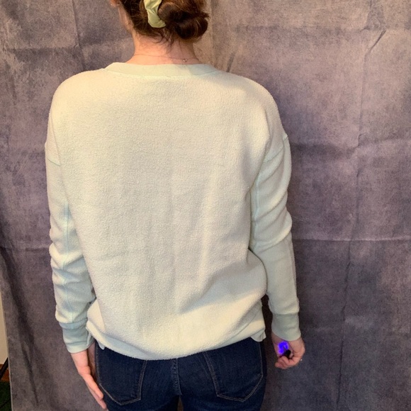 American Eagle sweater - Picture 2 of 5